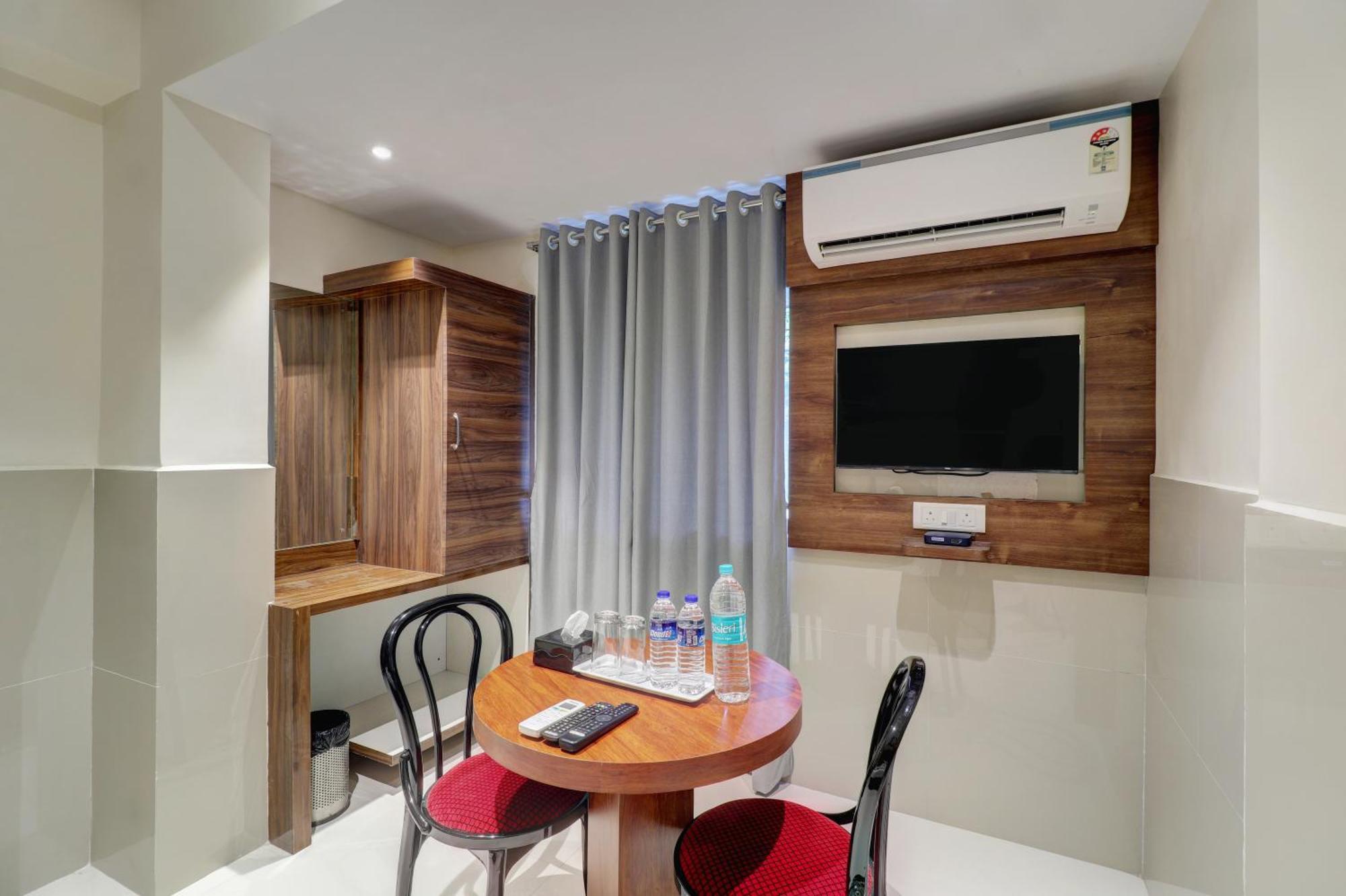 New Parimeet Residency Hotel นาวีมุมไบ ภายนอก รูปภาพ